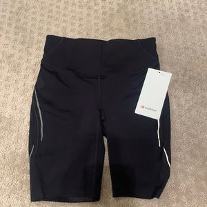 Lululemon Base Pace HR Short 8” Reflective